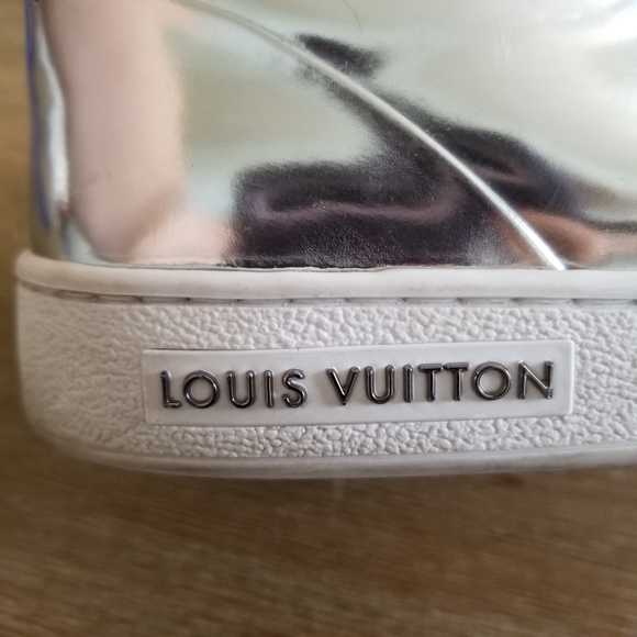 Louis Vuitton silver sneakers - Picture 4 of 12